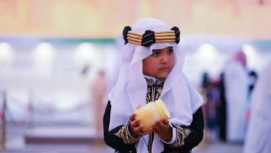 صورة مهرجان السمن الدولي بعرعر يتيح للأسر المنتجة فرصة لتسويق منتجاتهم