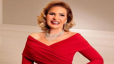 صورة يسرا عن عادل إمام: “تاج على رأسنا من فوق ربنا يديله الصحة والعافية”.