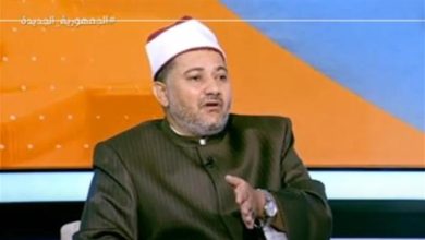 صورة داعية يحذر: في هذه الحالة يرفع الله ستره عن العبد ويفضحه بين الخلق