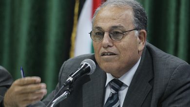 صورة أبو زهري يدعو المنظمات الدولية لحماية المقدرات التراثية لشعبنا من عدوان الاحتلال