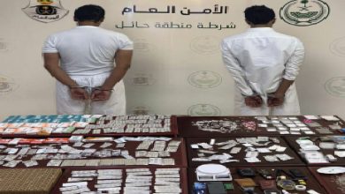 صورة شرطة حائل تقبض على شخصين لترويجهما الشبو المخدر وأقراصًا خاضعة لتنظيم التداول الطبي