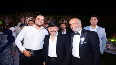 صورة كريم محمود عبد العزيز وعمرو عبد الجليل في حفل زفاف نجل سليمان عيد