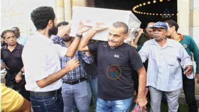 صورة بالصور| غياب نجوم الفن عن جنازة الفنان محمد فريد