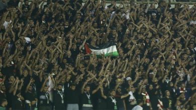 صورة جماهير الزمالك تدعم فلسطين: بالطول والعرض مش هنسيب الأرض