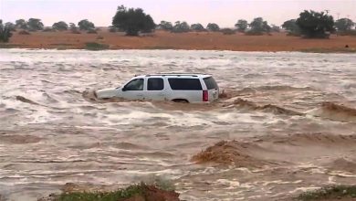 صورة خطوات مهمة يجب اتباعها عند تعرض السيارة للغرق بمياه الأمطار