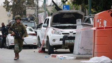 صورة إعلام عبري: مسلح فلسطيني يفر من مركز للشرطة بسديروت