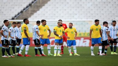 صورة عائلة برازيلية تعلن دعمها للأرجنتين أمام المنتخب البرازيل بطريقة مثيرة (صورة)