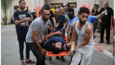 صورة استشهاد 15 فلسطينيا في قصف لطائرات الاحتلال بمخيم النصيرات وخان يونس بقطاع غزة