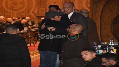 صورة محمد هنيدي في عزاء شقيق أحمد حلمي (صورة)