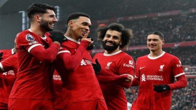 صورة موعد مباراة ليفربول وبيرنلي في الدوري الإنجليزي والقناة الناقلة