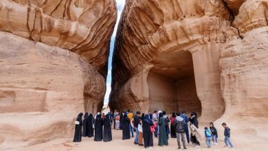 صورة السعودية تحقق تعافيًا بنسبة 156% في أعداد السياح الوافدين خلال 2023  أخبار السعودية
