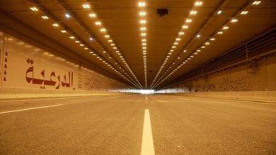صورة الانتهاء من أعمال البنية التحتية لنفق الدرعية بـ8 مسارات في طريق الدائري الغربي