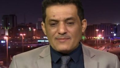 صورة أمريكا وبريطانيا سهلتا للحوثيين الاحتفاظ بالسيطرة على موانئ الحديدة