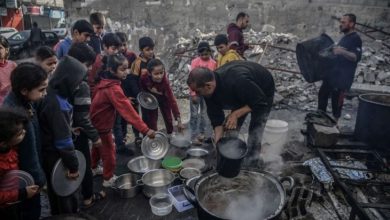 صورة “بتسيلم”: تجويع غزة نتيجة سياسة “إسرائيل” الحرمان من الغذاء