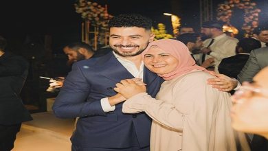 صورة برفقة والدته.. هكذا احتفل محمد أنور بعيد الأم