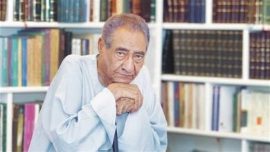 صورة في ذكراه الرابعة..  نهال كمال تكشف ما حدث في مقبرة الأبنودي