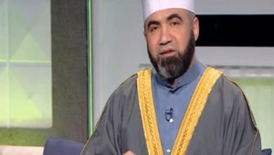 صورة داعية إسلامي: يحذر من 4 أشياء تغر الإنسان وتهوى به إلى الجحيم