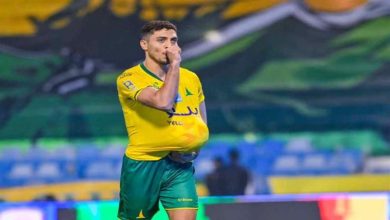 صورة محمد شريف يعود للتسجيل بالدوري السعودي بهدف في مرمى الاتحاد (فيديو)