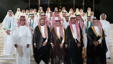 صورة رئيس هيئة الإذاعة والتلفزيون يلتقي أبطال الوطن الفائزين في «آيسف» و «آيتكس» لهذا العام