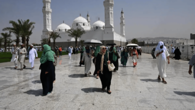 صورة فيديو| حجاج بيت الله الحرام يتوافدون إلى مسجد قباء بعد زيارتهم المسجد النبوي