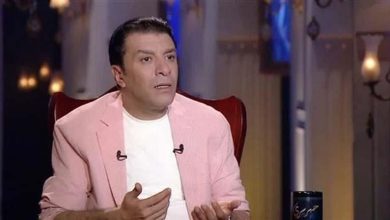 صورة “ضربه برجله وقال ارموا البتاع ده بره”.. مصطفى كامل يكشف مفاجآت في واقعة محمد فؤاد