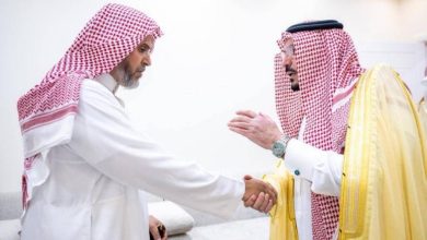 صورة أمير القصيم يعزّي الحربي بوفاة والدته وزوجته وابنه  أخبار السعودية