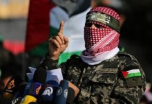 صورة أبو عبيدة: كتائب القسام قررت الإفراج عن عيدان ألكسندر اليوم الإثنين