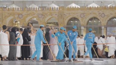 صورة «شؤون الحرمين» تكثّف أعمال النظافة بعد الأمطار على المسجد الحرام