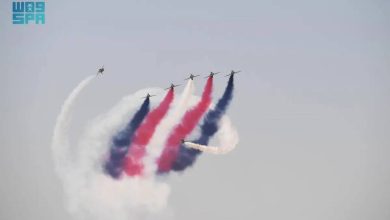 صورة فريق «الصقور السعودية» يقدّم عروضاً جوية ضمن فعاليات معرض مصر للطيران والفضاء  أخبار السعودية