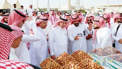 صورة وزير التجارة: فخور بشباب وشابات القصيم.. «يعملون بجدية» ويحملون “جينات” رجال الأعمال  أخبار السعودية