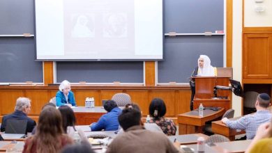 صورة العيسى من هارفارد: لا تعارض بين الدين والقانون في صون الكرامة الإنسانية  أخبار السعودية