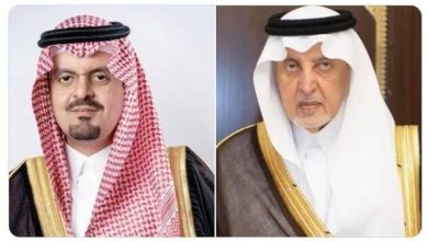 صورة أمير مكة ونائبه يقدمان التعازي لأسرتَي الشهيدين بحريق سوق جدة الدولي  أخبار السعودية