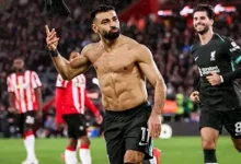 صورة عمرو عرفة لـ محمد صلاح بعد تألقه بالدوري الإنجليزي: “ربنا يزود في إنذاراتك”