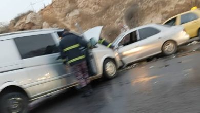 صورة | مصدر أمني: إصابات بحادث تصادم بين 3 مركبات في عمان