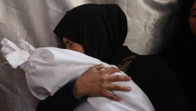 صورة | مصادر فلسطينية: شهداء ومصابون في سلسلة غارات عنيفة على قطاع غزة