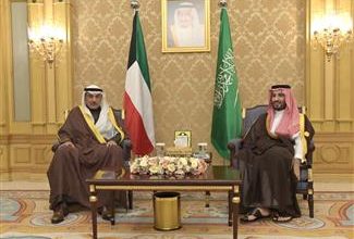 صورة ممثل سمو الأمير سمو ولي العهد يلتقي ولي العهد السعودي