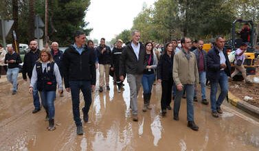 صورة سانشيز يقدم تقريرا أمام مجلس النواب حول إدارة الفيضانات في اسبانيا