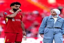 صورة إطلالات خطفت الأنظار.. محمد صلاح يحتفل بالكريسماس رفقة زوجته وبناته