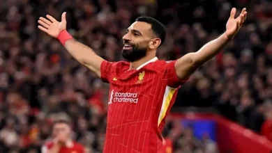 صورة باريس سان جيرمان يفاجئ ليفربول بشأن محمد صلاح