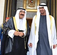 صورة سمو الأمير يهنئ رئيس دولة الإمارات بالذكرى الـ53 للعيد الوطني