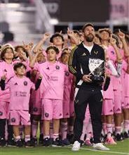 صورة رسميًا: ميسي الأفضل في الدوري الأمريكي في 2024