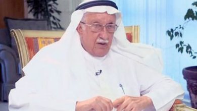 صورة بعد مسيرة حافلة بالعطاء.. وفاة عبدالله العلي النعيم أمين الرياض السابق