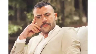 صورة محمد إمام يدعم أحمد حلمي ويحضر مسرحية “بني آدم” (صور وفيديو)