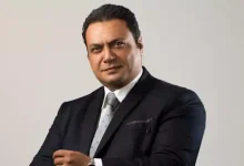 صورة “يمكن المايل يتعدل”.. مبادرة مراد مكرم لتقويم سلوك الأزواج بالشارع تثير تفاعلا