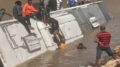 صورة سقطت في البحر.. حادث مروع لحافلة نادي دودوما التنزاني