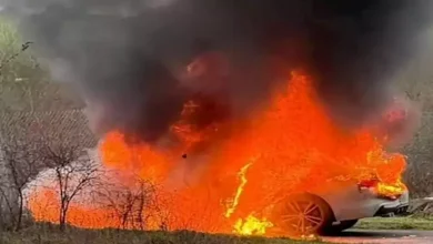 صورة قبل الحريق بثوان.. عائلة تنجو بأعجوبة من انفجار سيارتها