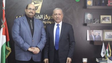 صورة سفير جنوب إفريقيا يزور المركز الفلسطيني للبحوث والدارسات الاستراتيجية