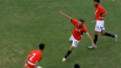 صورة “على طريقة أبو تريكة”.. احتفال مميز من لاعب منتخب مصر للمحليين بعد هدفه في جنوب أفريقيا (فيديو)