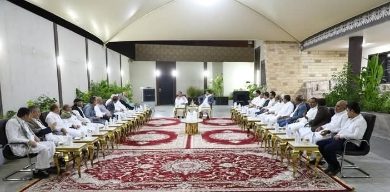 صورة عضو مجلس القيادة الدكتور عبدالله العليمي يلتقي قيادات التكتل الوطني للأحزاب والمكونات السياسية