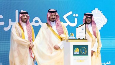 صورة أمير المدينة المنورة يكرّم البنك العربي الوطني anb  أخبار السعودية